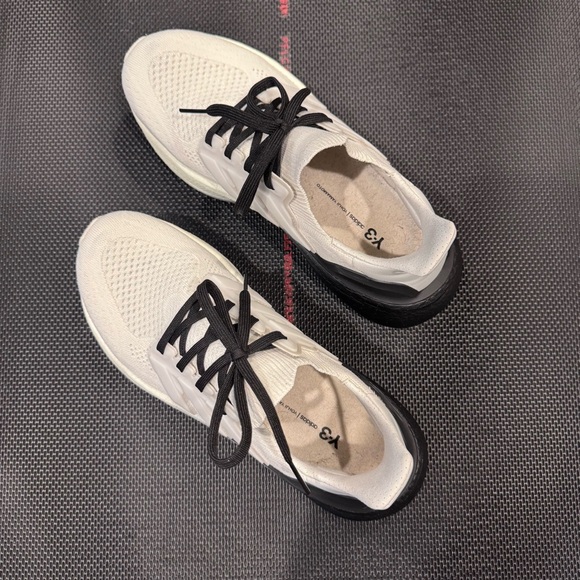 Y-3 Ultraboost 5 Running Sneakers - Picture 5 of 10